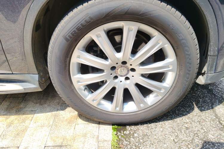 Used Mercedes-Benz GLE Coupe 2015 GLE 320 4MATIC Coupe SUV Right Front Wheel Hub