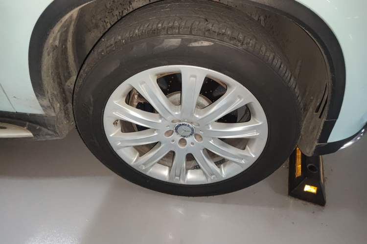 Used Mercedes-Benz GLE Coupe 2015 GLE 320 4MATIC Coupe SUV Right Front Wheel Hub