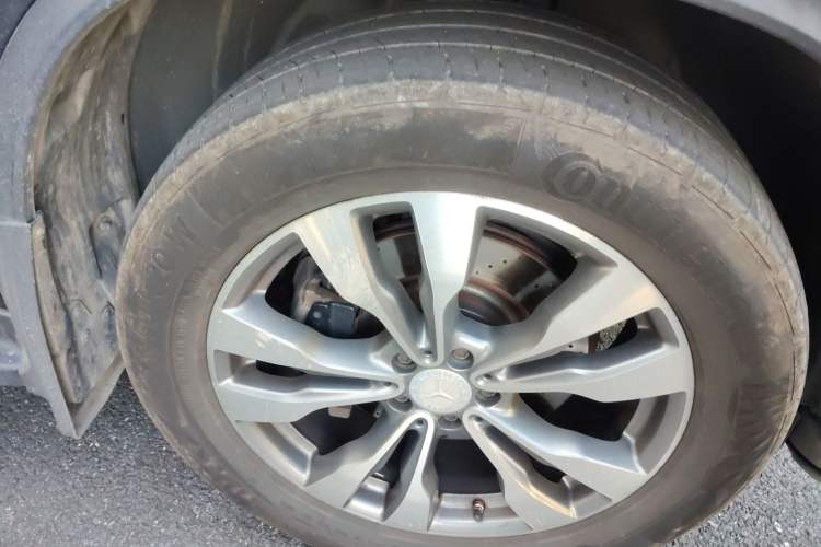 Used Mercedes-Benz GLE Coupe 2015 GLE 400 4MATIC Coupe SUV Right Front Wheel Hub