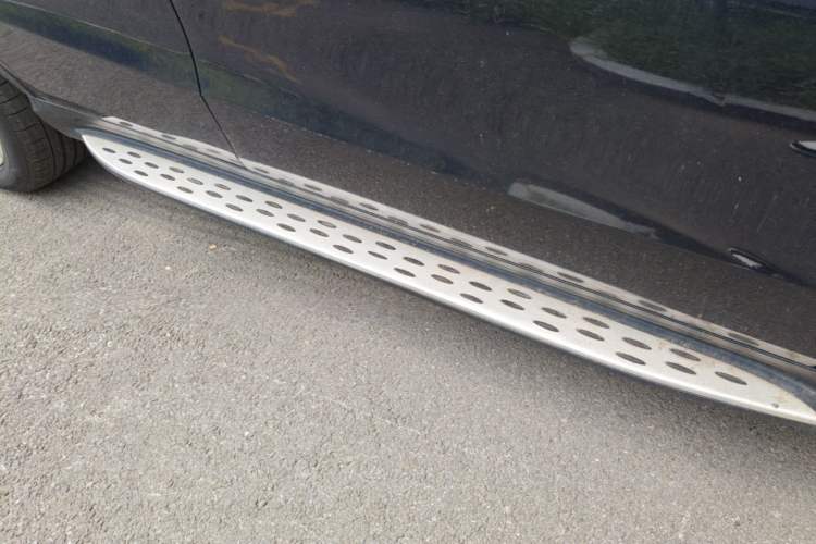Used Mercedes-Benz GLE Coupe 2015 GLE 320 4MATIC Coupe SUV Right Side Sill