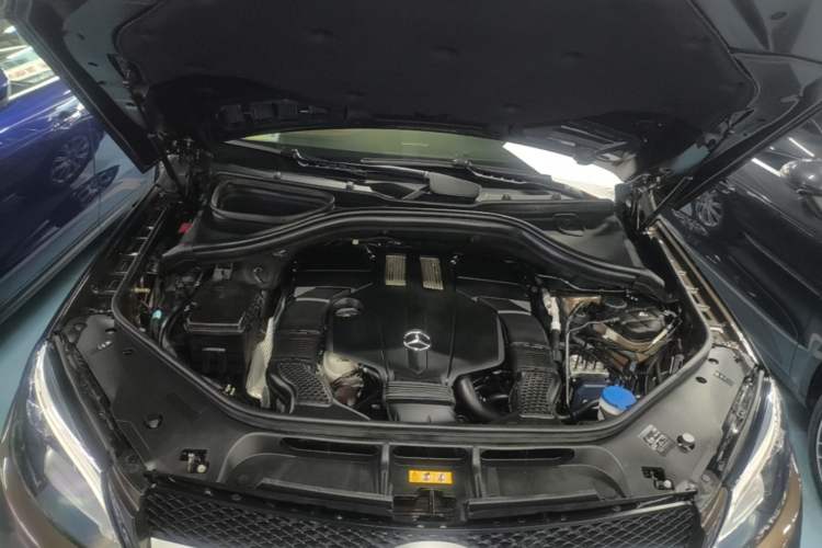 Used Mercedes-Benz GLE Coupe 2015 GLE 320 4MATIC Coupe SUV Engine Bay