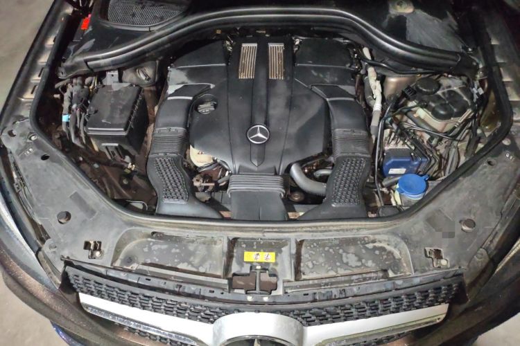 Used Mercedes-Benz GLE Coupe 2015 GLE 400 4MATIC Coupe SUV Engine Bay