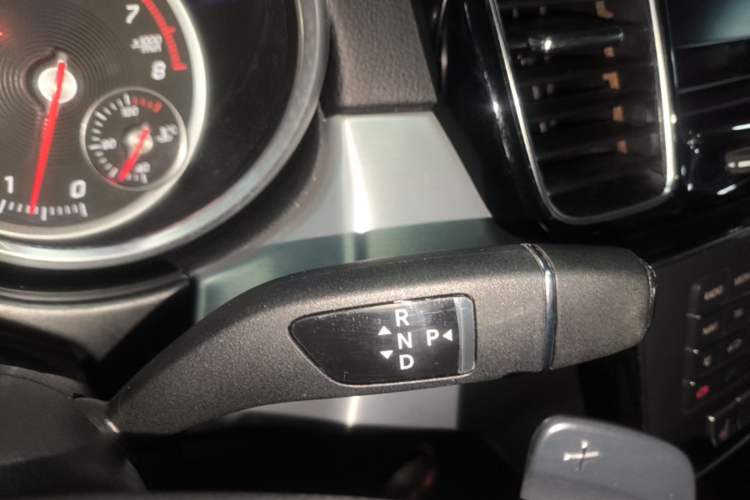 Used Mercedes-Benz GLE Coupe 2015 GLE 320 4MATIC Coupe SUV Gear Lever