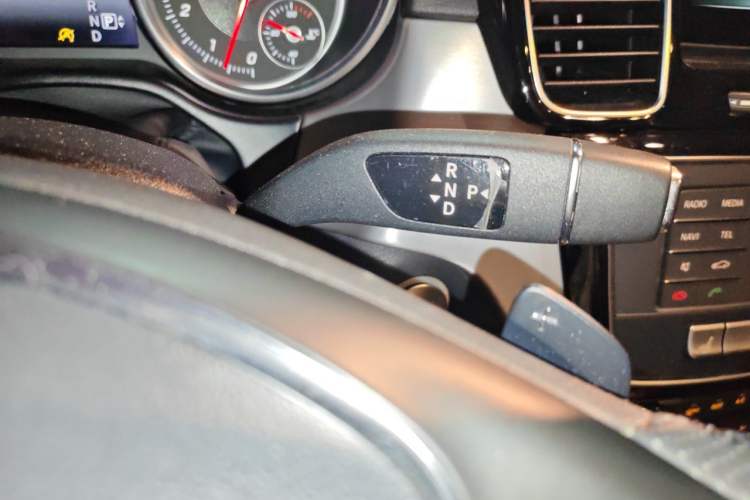 Used Mercedes-Benz GLE Coupe 2015 GLE 400 4MATIC Coupe SUV Gear Lever