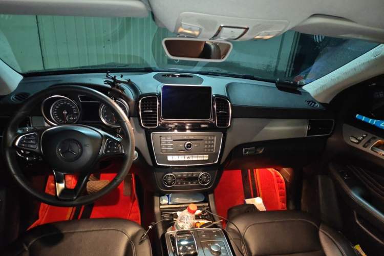 Used Mercedes-Benz GLE Coupe 2015 GLE 400 4MATIC Coupe SUV Headliner