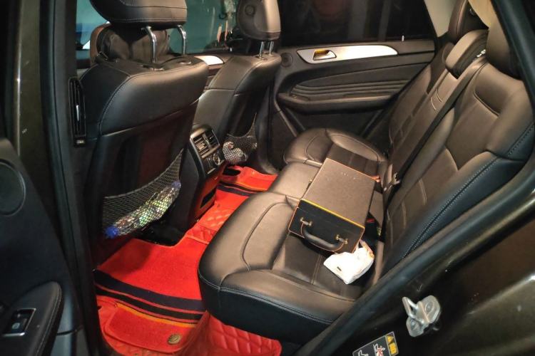 Used Mercedes-Benz GLE Coupe 2015 GLE 400 4MATIC Coupe SUV Left Rear Seat