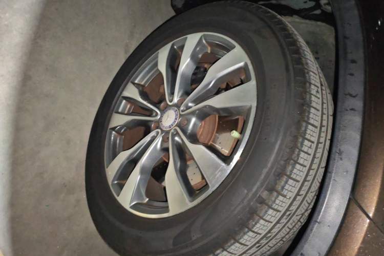 Used Mercedes-Benz GLE Coupe 2015 GLE 400 4MATIC Coupe SUV Right Front Wheel Hub