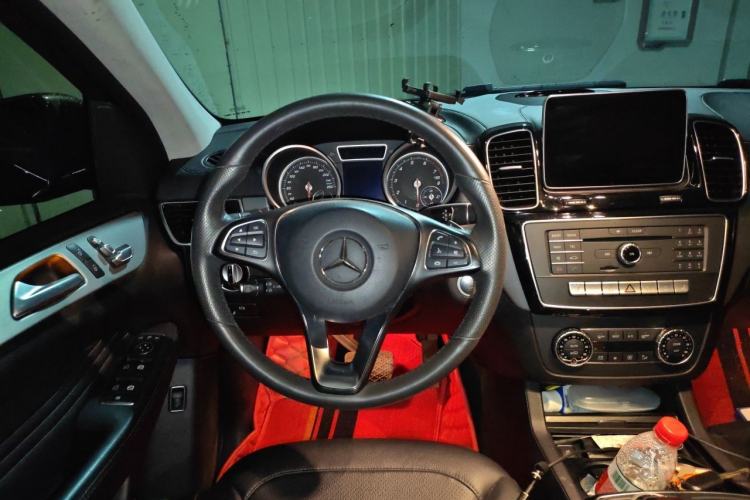 Used Mercedes-Benz GLE Coupe 2015 GLE 400 4MATIC Coupe SUV Steering Wheel