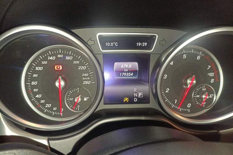 Used Mercedes-Benz GLE Coupe 2015 GLE 320 4MATIC Coupe SUV Instrument Cluster