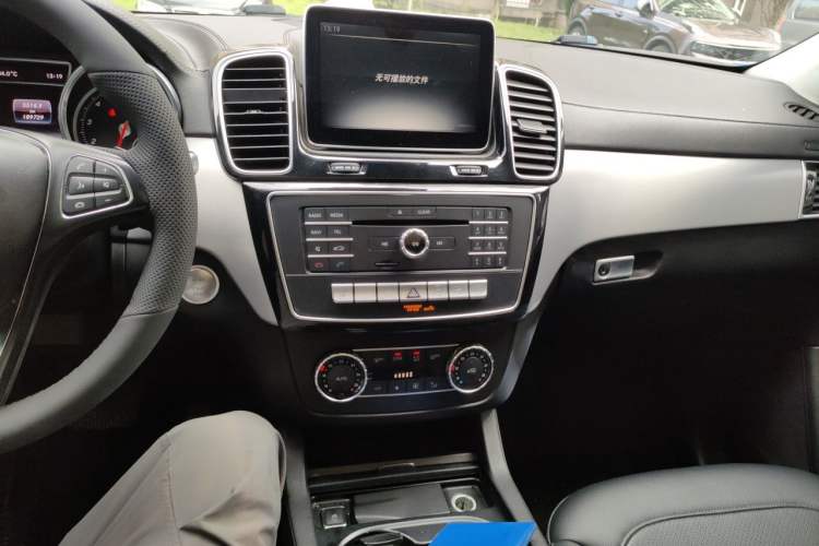 Used Mercedes-Benz GLE Coupe 2015 GLE 320 4MATIC Coupe SUV Audio And AC Panel