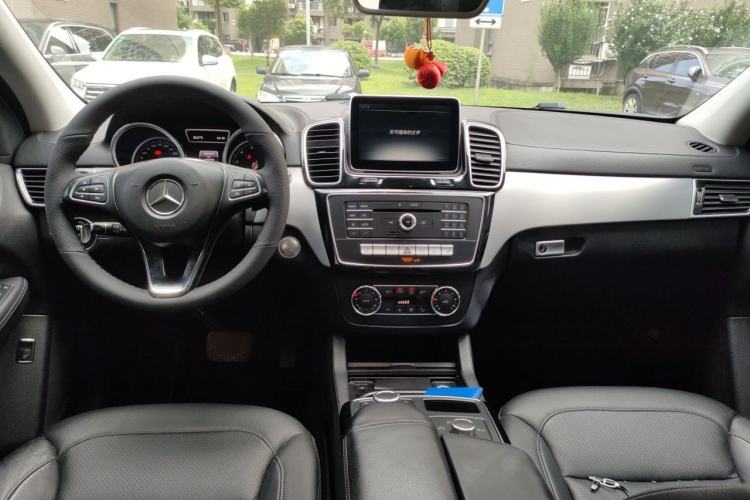 Used Mercedes-Benz GLE Coupe 2015 GLE 320 4MATIC Coupe SUV Center Console