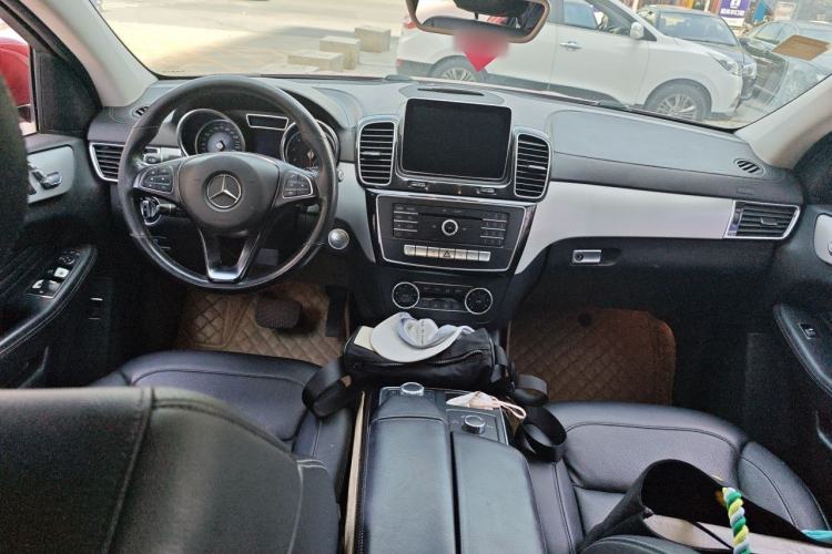 Used Mercedes-Benz GLE Coupe 2015 GLE 320 4MATIC Coupe SUV Center Console