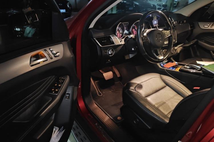 Used Mercedes-Benz GLE Coupe 2015 GLE 400 4MATIC Coupe SUV Driver Seat