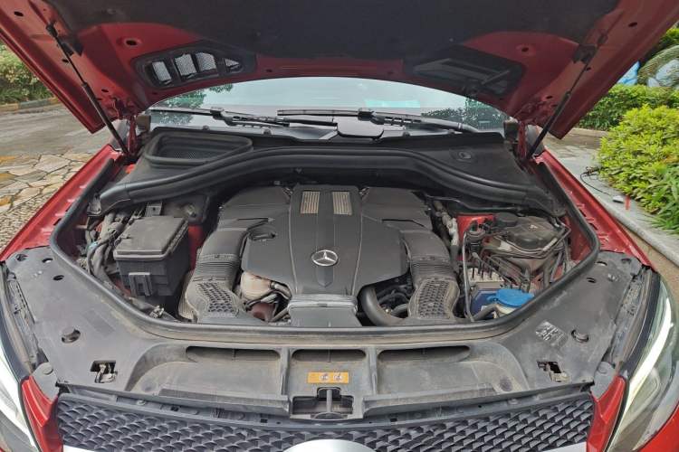 Used Mercedes-Benz GLE Coupe 2015 GLE 400 4MATIC Coupe SUV Engine Bay
