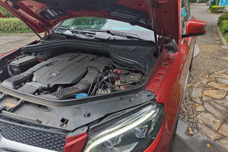Used Mercedes-Benz GLE Coupe 2015 GLE 400 4MATIC Coupe SUV Engine Bay Left