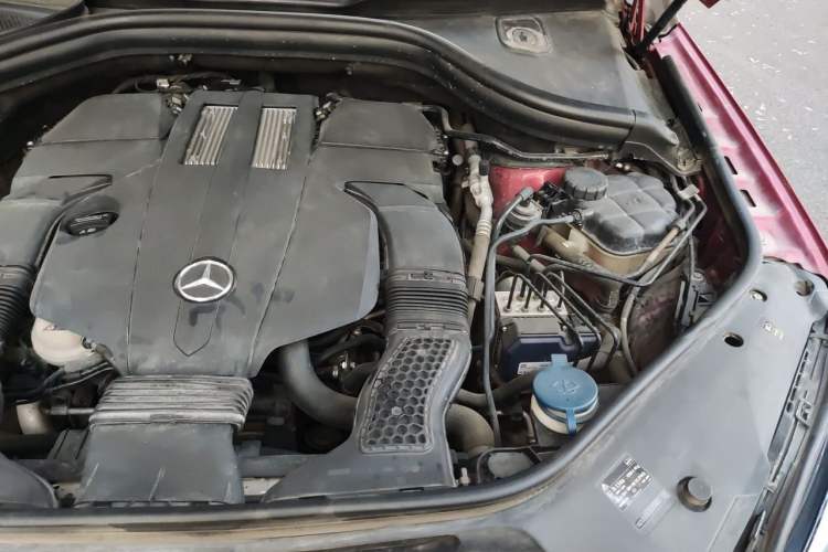 Used Mercedes-Benz GLE Coupe 2015 GLE 400 4MATIC Coupe SUV Engine Bay Left