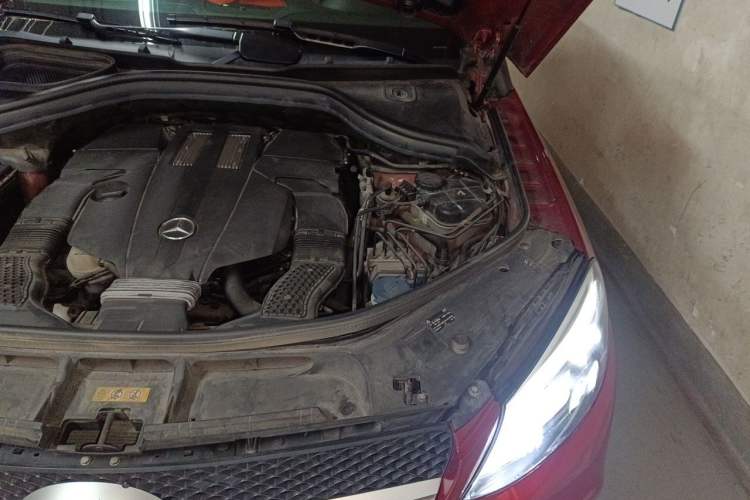 Used Mercedes-Benz GLE Coupe 2015 GLE 320 4MATIC Coupe SUV Engine Bay Left