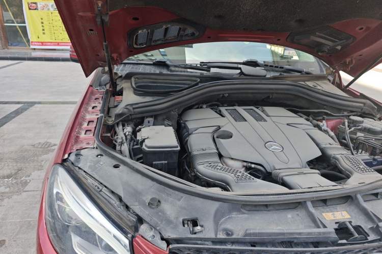 Used Mercedes-Benz GLE Coupe 2015 GLE 320 4MATIC Coupe SUV Engine Bay Right
