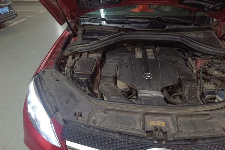 Used Mercedes-Benz GLE Coupe 2015 GLE 320 4MATIC Coupe SUV Engine Bay Right
