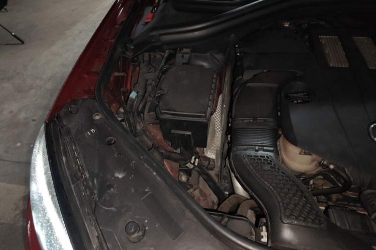 Used Mercedes-Benz GLE Coupe 2015 GLE 320 4MATIC Coupe SUV Engine Bay Right