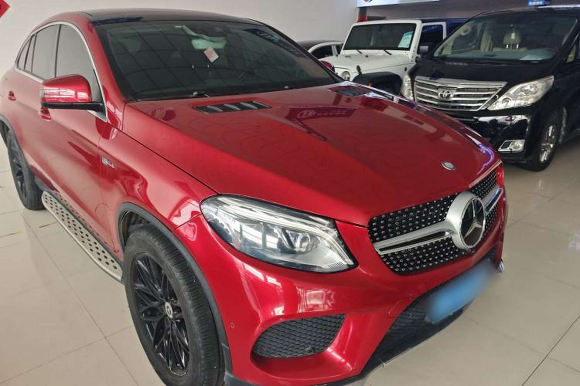 Used Mercedes-Benz GLE Coupe 2015 GLE 320 4MATIC Coupe SUV Front Right 45 Deg