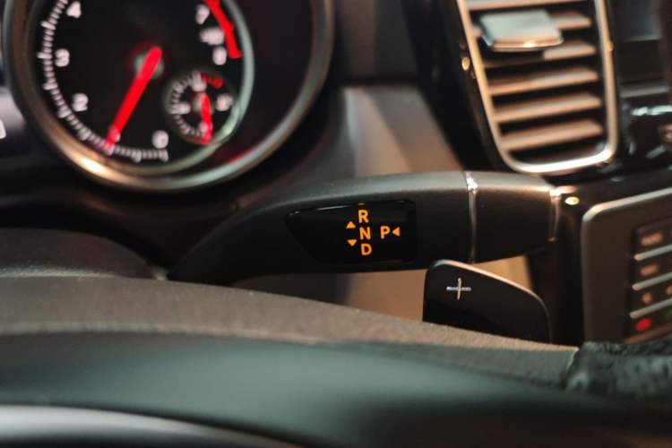 Used Mercedes-Benz GLE Coupe 2015 GLE 320 4MATIC Coupe SUV Gear Lever