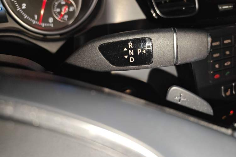 Used Mercedes-Benz GLE Coupe 2015 GLE 320 4MATIC Coupe SUV Gear Lever