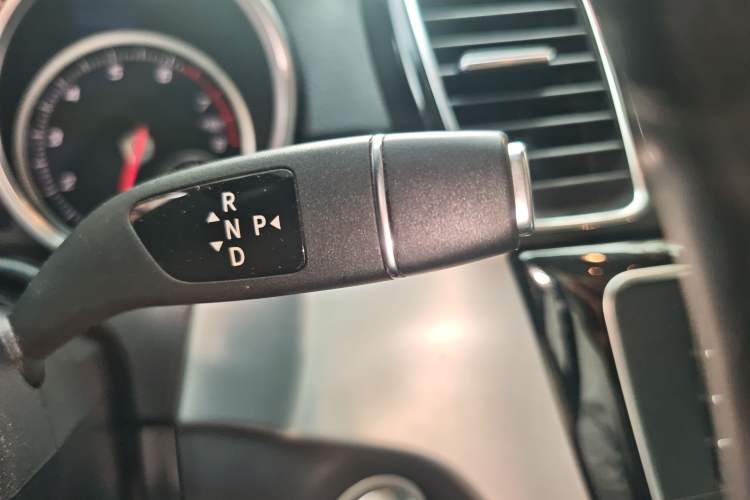 Used Mercedes-Benz GLE Coupe 2015 GLE 320 4MATIC Coupe SUV Gear Lever
