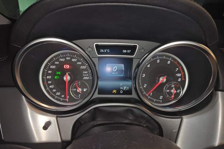 Used Mercedes-Benz GLE Coupe 2015 GLE 400 4MATIC Coupe SUV Instrument Cluster