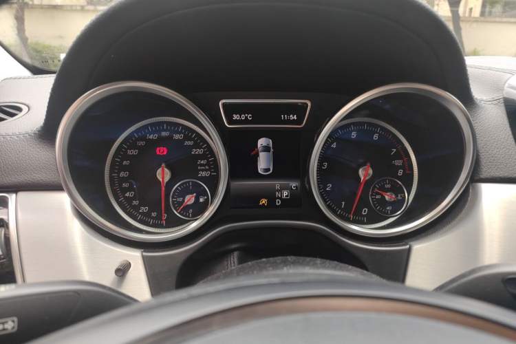 Used Mercedes-Benz GLE Coupe 2015 GLE 320 4MATIC Coupe SUV Instrument Cluster