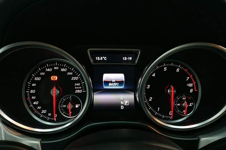Used Mercedes-Benz GLE Coupe 2015 GLE 320 4MATIC Coupe SUV Instrument Cluster