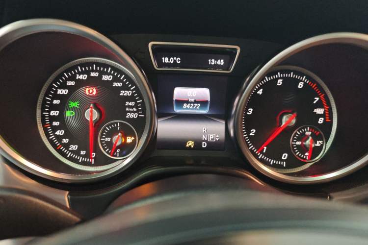 Used Mercedes-Benz GLE Coupe 2015 GLE 320 4MATIC Coupe SUV Instrument Cluster