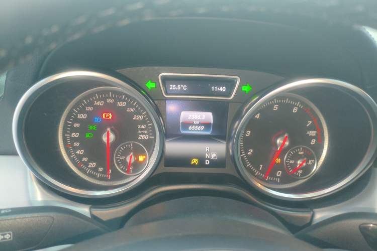 Used Mercedes-Benz GLE Coupe 2015 GLE 400 4MATIC Coupe SUV Instrument Cluster
