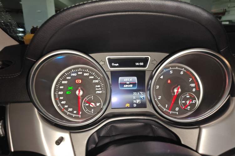 Used Mercedes-Benz GLE Coupe 2015 GLE 320 4MATIC Coupe SUV Instrument Cluster