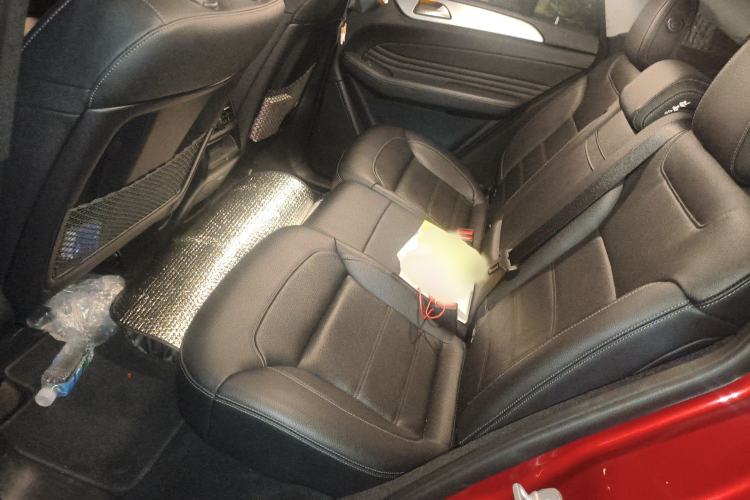 Used Mercedes-Benz GLE Coupe 2015 GLE 320 4MATIC Coupe SUV Interior 4