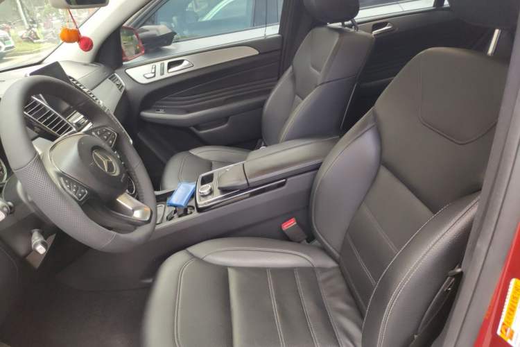 Used Mercedes-Benz GLE Coupe 2015 GLE 320 4MATIC Coupe SUV Left Front Seat