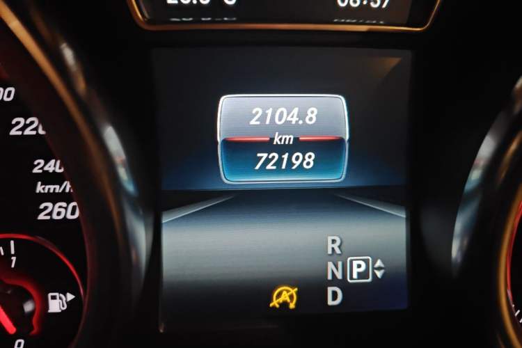 Used Mercedes-Benz GLE Coupe 2015 GLE 400 4MATIC Coupe SUV Odometer Close Up