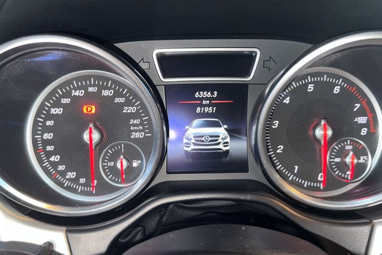 Used Mercedes-Benz GLE Coupe 2015 GLE 320 4MATIC Coupe SUV Odometer Close Up