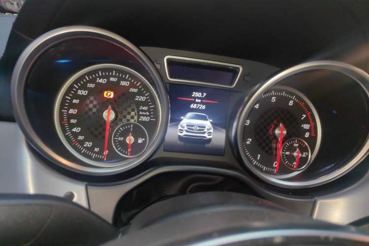 Used Mercedes-Benz GLE Coupe 2015 GLE 450 AMG 4MATIC Coupe SUV Odometer Close Up