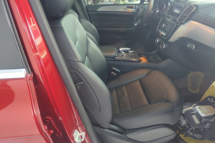 Used Mercedes-Benz GLE Coupe 2015 GLE 400 4MATIC Coupe SUV Right Front Seat