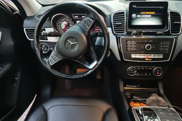 Used Mercedes-Benz GLE Coupe 2015 GLE 400 4MATIC Coupe SUV Steering Wheel