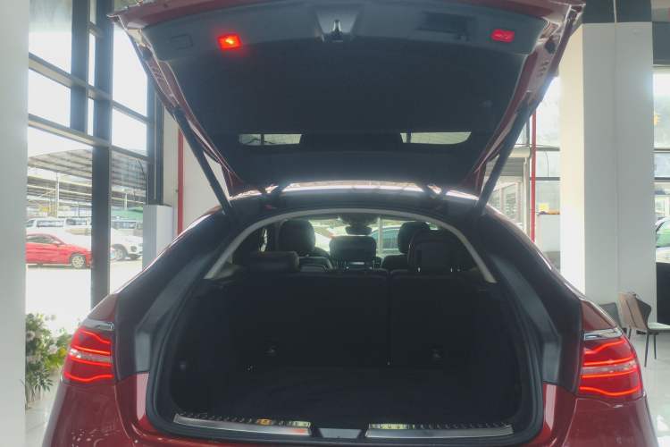 Used Mercedes-Benz GLE Coupe 2015 GLE 400 4MATIC Coupe SUV Trunk