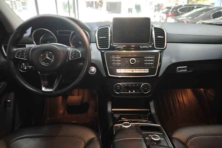 Used Mercedes-Benz GLE Coupe 2015 GLE 320 4MATIC Coupe SUV Center Console