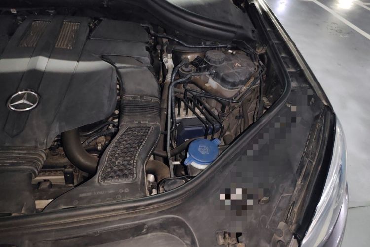 Used Mercedes-Benz GLE Coupe 2015 GLE 320 4MATIC Coupe SUV Engine Bay Left