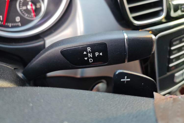 Used Mercedes-Benz GLE Coupe 2015 GLE 320 4MATIC Coupe SUV Gear Lever