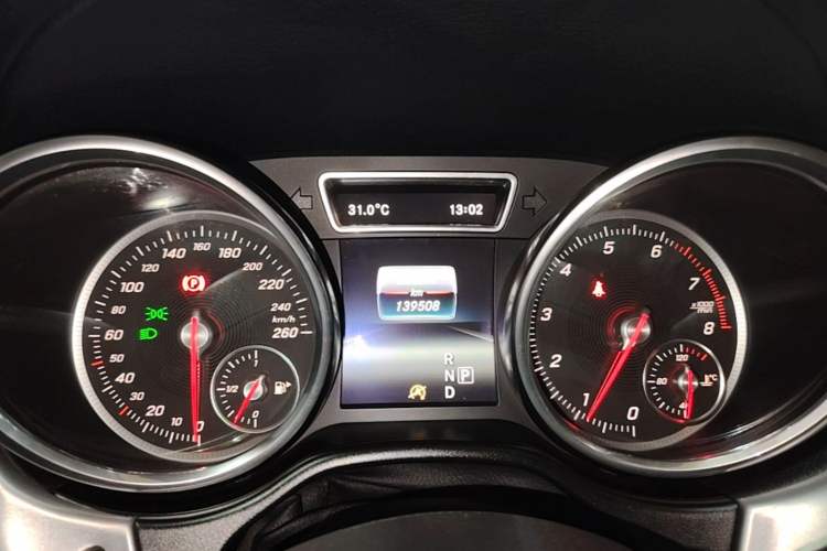 Used Mercedes-Benz GLE Coupe 2015 GLE 320 4MATIC Coupe SUV Instrument Cluster