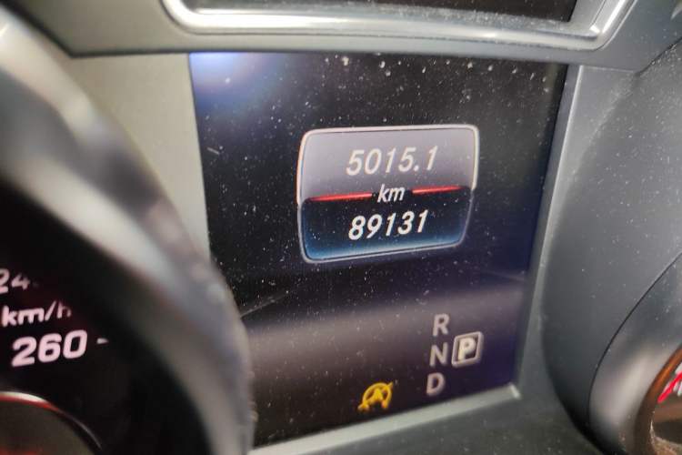 Used Mercedes-Benz GLE Coupe 2015 GLE 320 4MATIC Coupe SUV Odometer Close Up