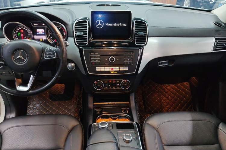 Used Mercedes-Benz GLE Coupe 2015 GLE 320 4MATIC Coupe SUV Audio And AC Panel