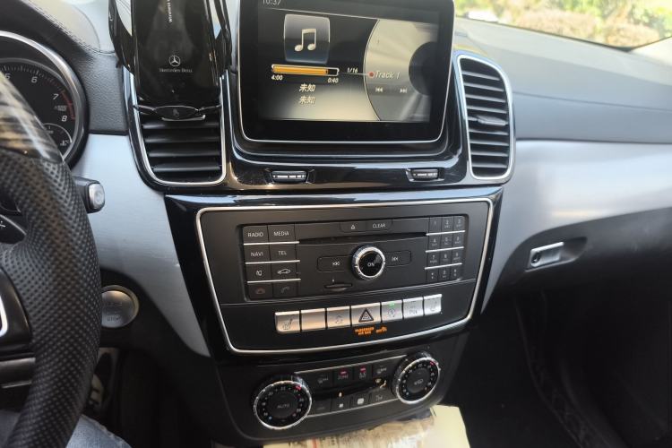 Used Mercedes-Benz GLE Coupe 2015 GLE 320 4MATIC Coupe SUV Audio And AC Panel