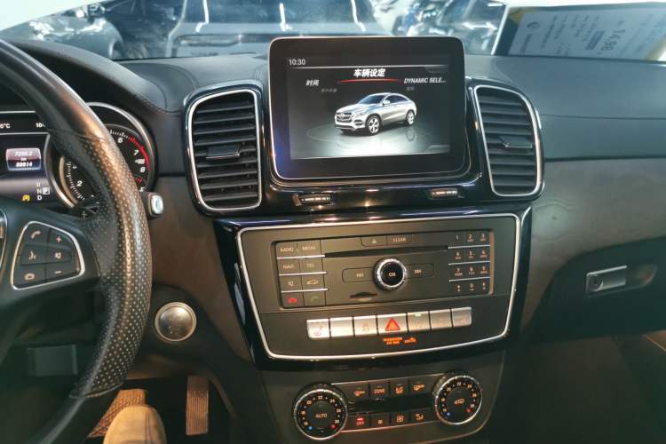 Used Mercedes-Benz GLE Coupe 2015 GLE 320 4MATIC Coupe SUV Audio And AC Panel